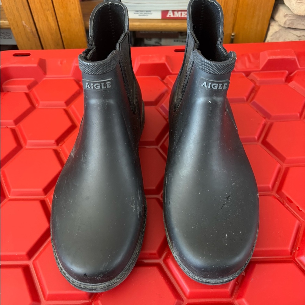 Aigle Ankle Rain boots
In Excellent Condition.  (Worn once)